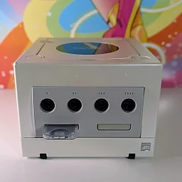 Nintendo GameCube Console — Pearl White (2001)