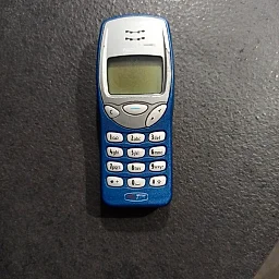 Nokia 3210 Mobile Phone