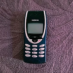 Nokia 8210 Mobile Phone